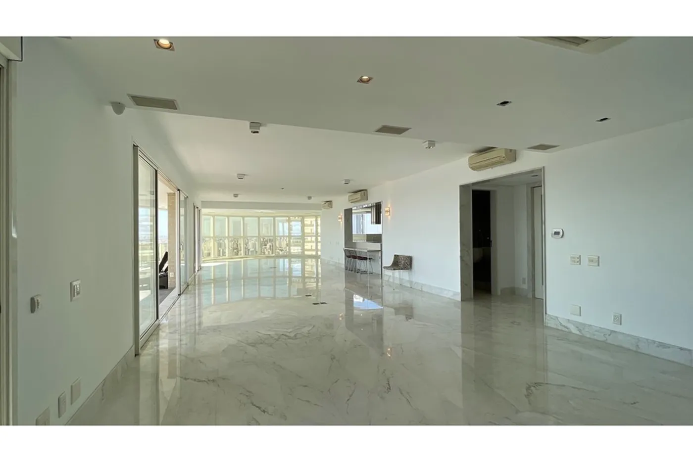 ADLJA 301 Apto 601261064-219 - REMAX Terra Exclusividades