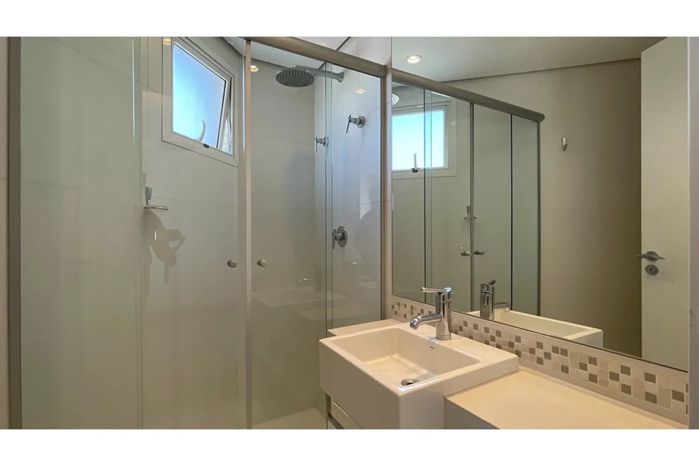 ADLJA 301 Apto 601261064-219 - REMAX Terra Exclusividades
