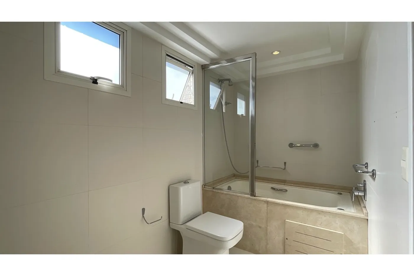 ADLJA 301 Apto 601261064-219 - REMAX Terra Exclusividades