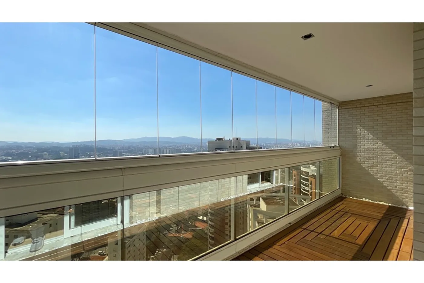 ADLJA 301 Apto 601261064-219 - REMAX Terra Exclusividades