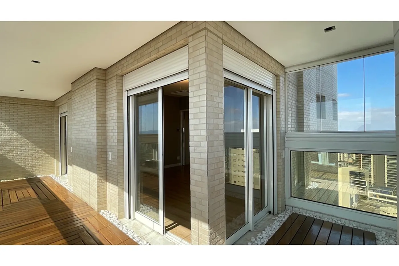 ADLJA 301 Apto 601261064-219 - REMAX Terra Exclusividades