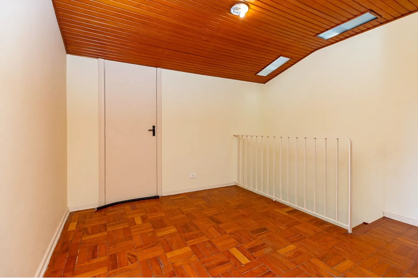 JPAFK 200 Casa 601131064-55 - REMAX Ares Exclusividades