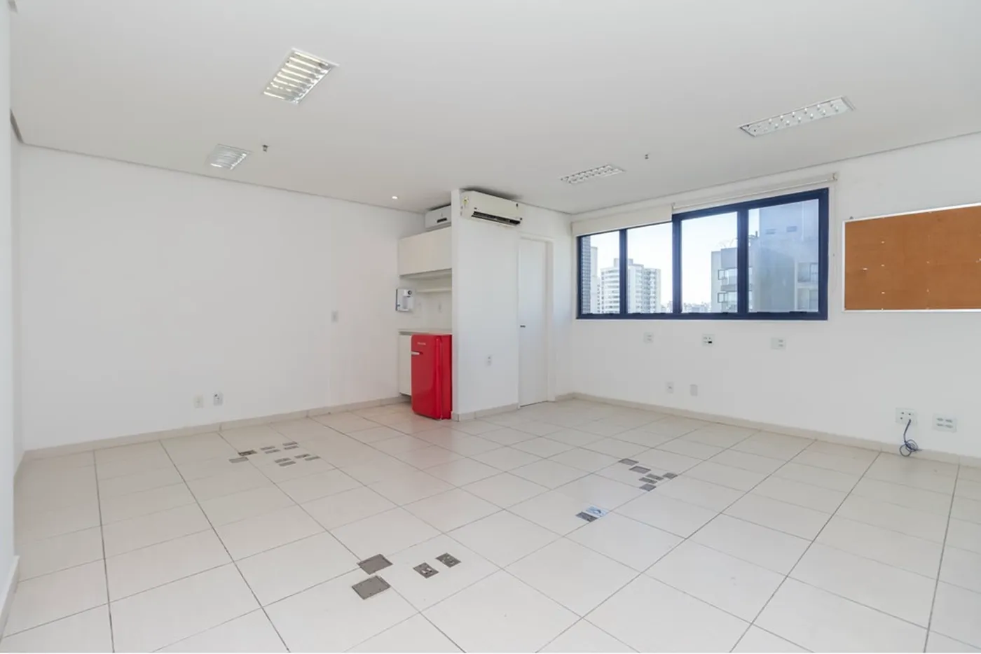 CBVJD 3720 Sala 601371045-8 - REMAX Boutique Exclusividades