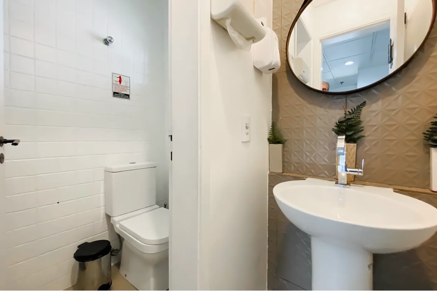 CBVJD 3720 Sala 601371045-8 - REMAX Boutique Exclusividades