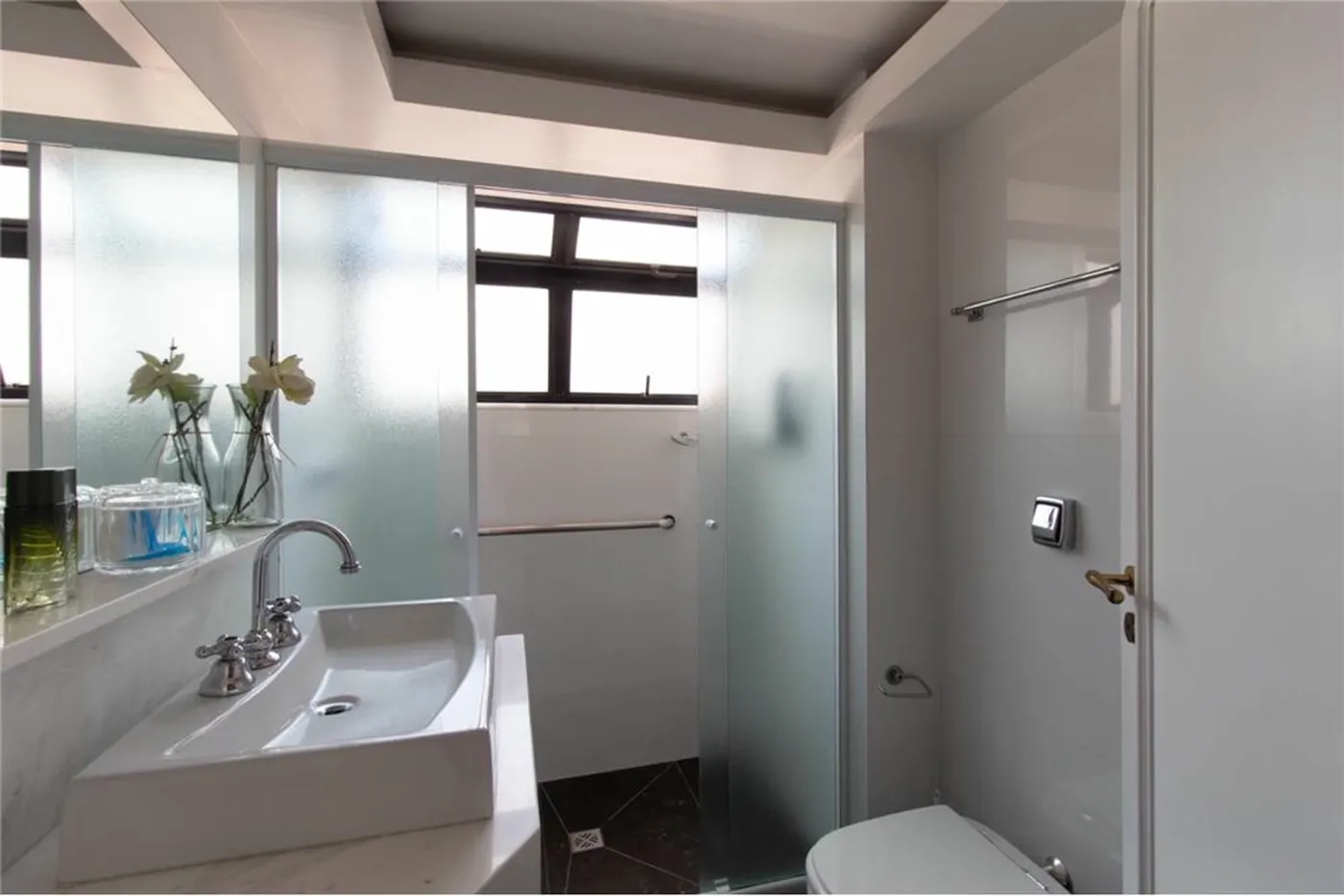 CBJAS 1197 Apto 601971018-1244 - REMAX Empire Exclusividades