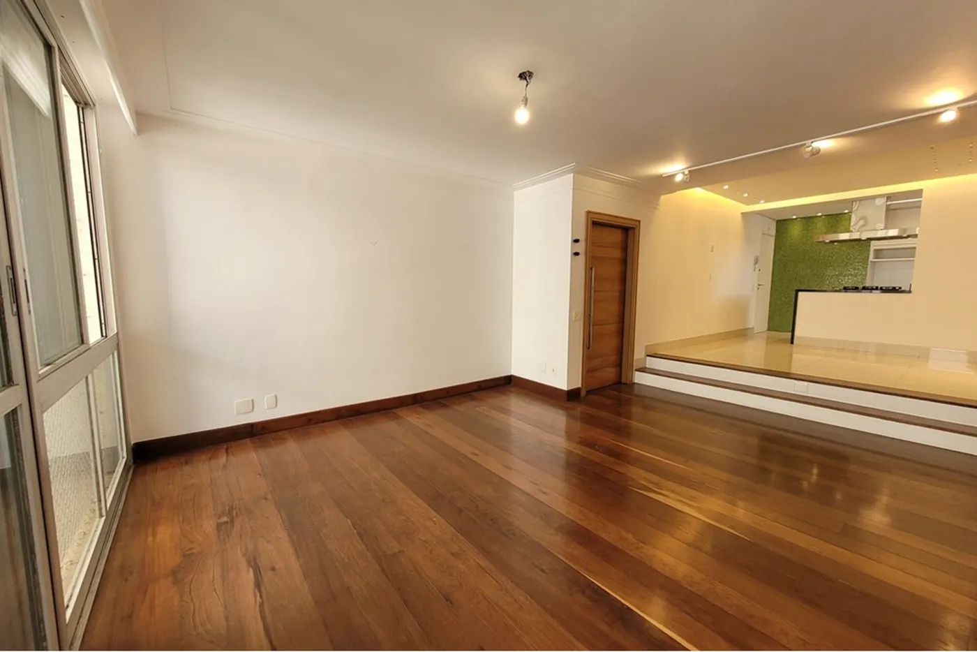 MJ 493 Apto 601971076-44 - REMAX Empire Exclusividades