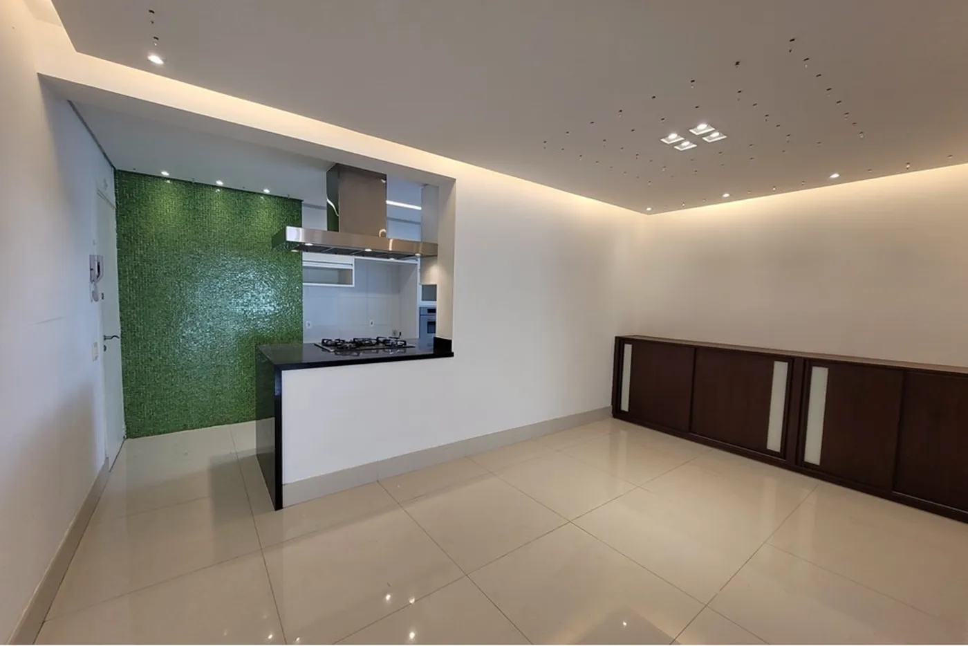 MJ 493 Apto 601971076-44 - REMAX Empire Exclusividades