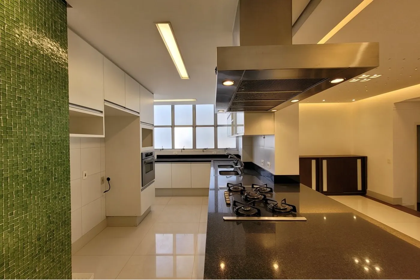 MJ 493 Apto 601971076-44 - REMAX Empire Exclusividades