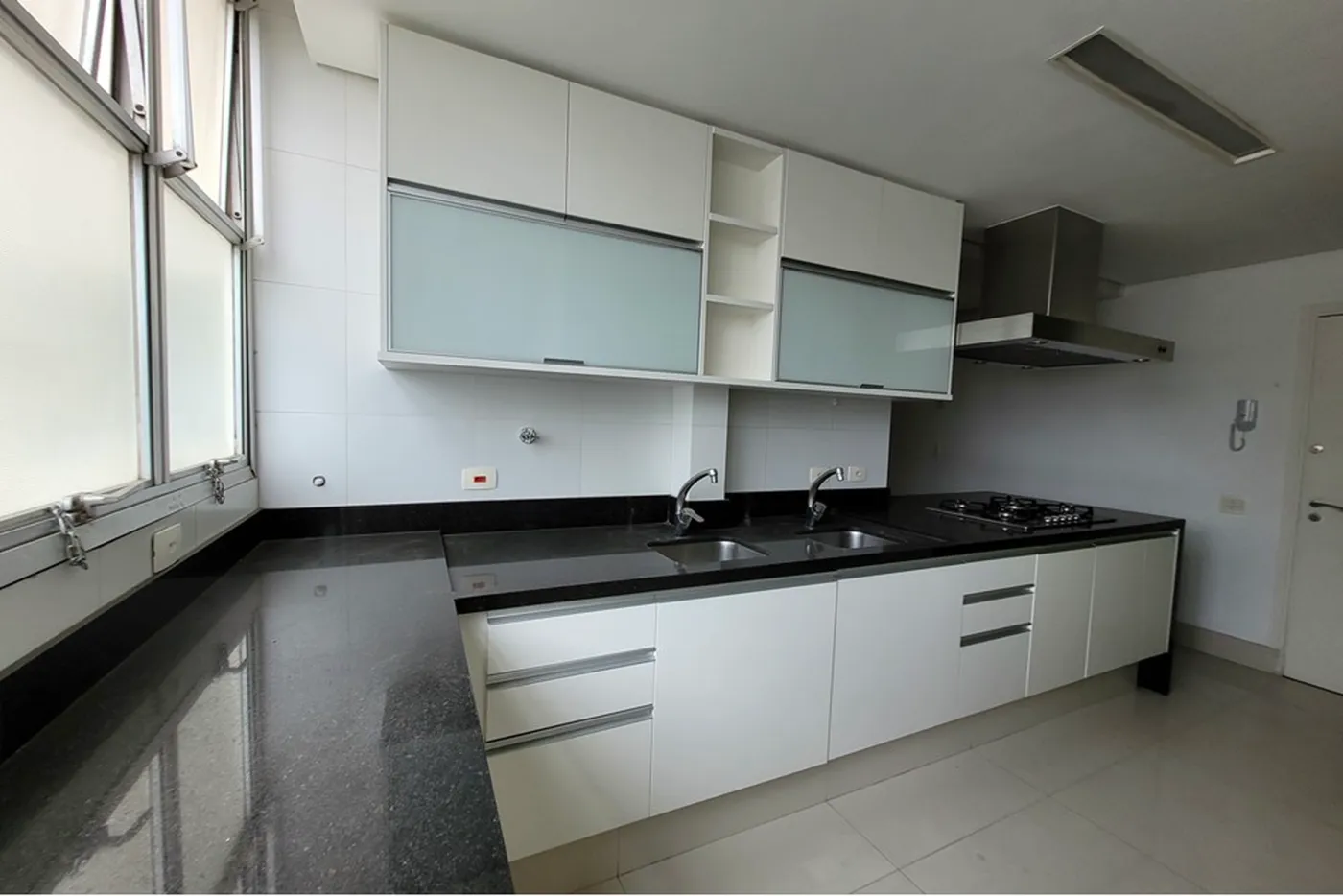 MJ 493 Apto 601971076-44 - REMAX Empire Exclusividades