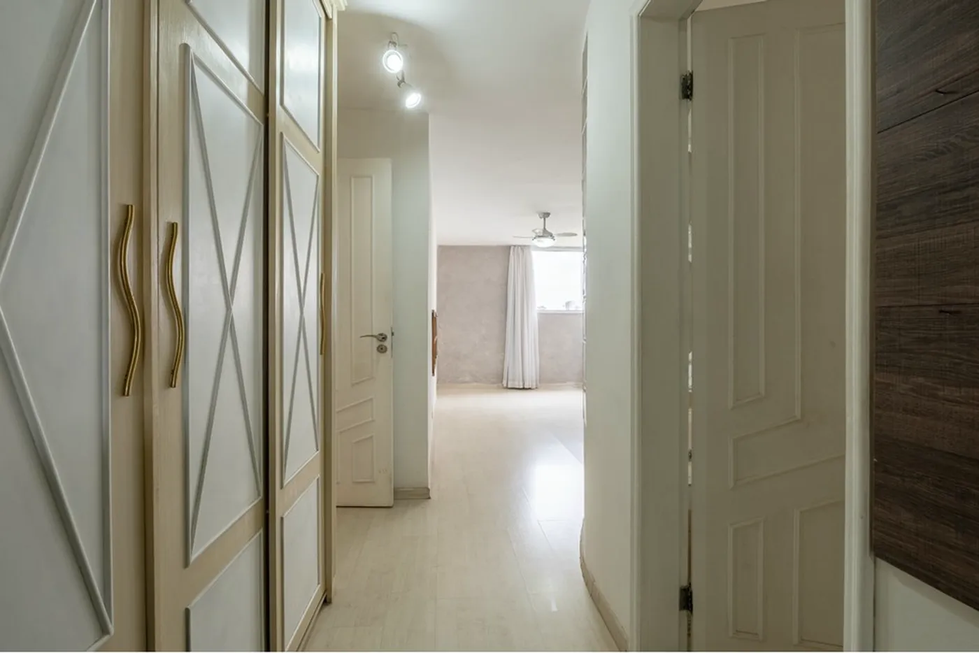 IDC 133 Apto 601971051-51 - REMAX Empire Exclusividades
