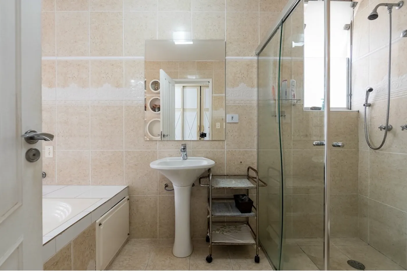 IDC 133 Apto 601971051-51 - REMAX Empire Exclusividades