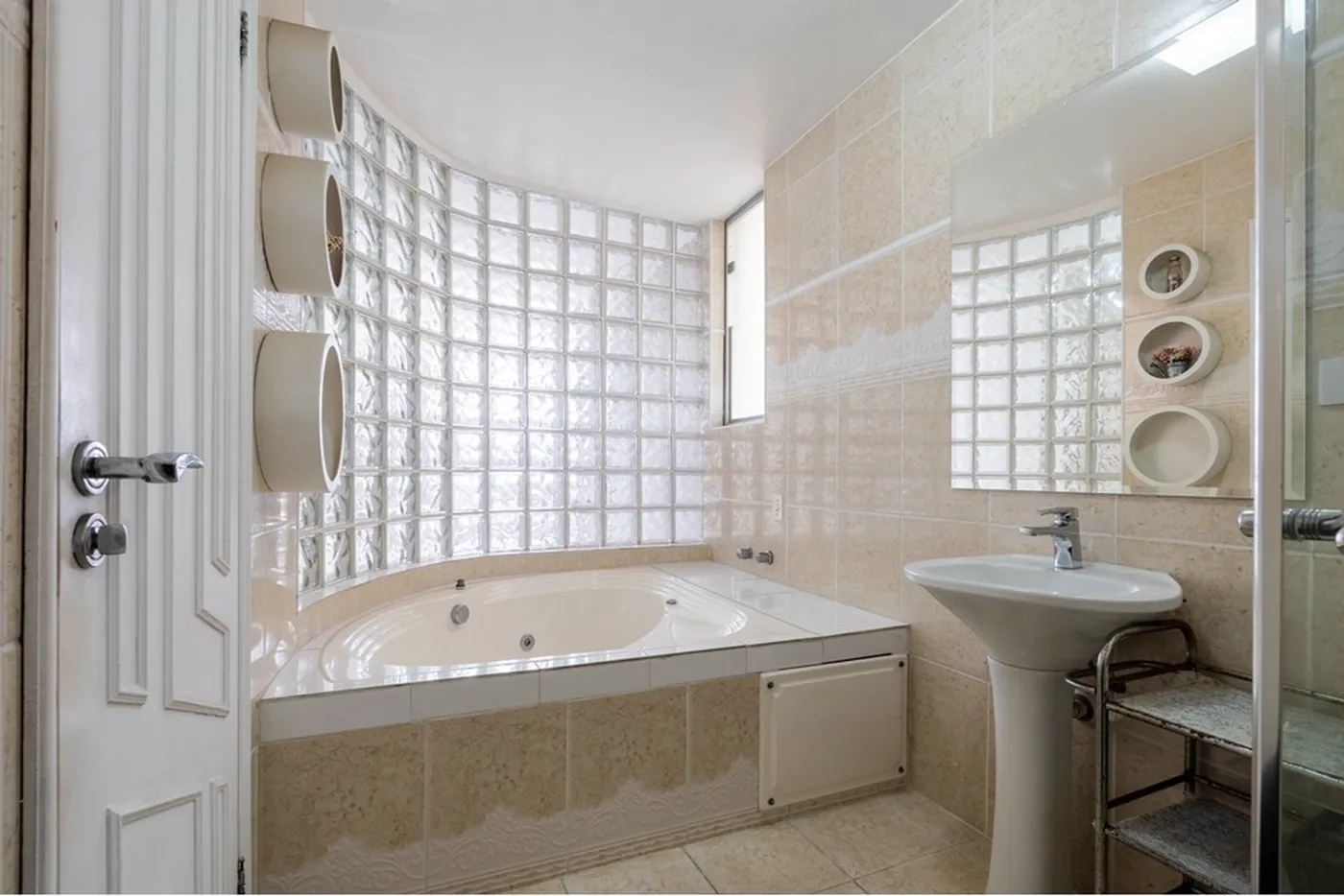 IDC 133 Apto 601971051-51 - REMAX Empire Exclusividades