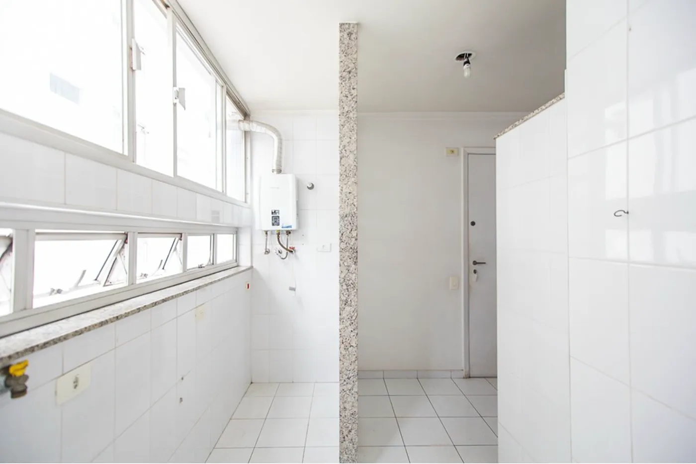 HDVF 375 Apto 601081042-65 - REMAX Lepex Exclusividades HDVF 375 Apto 601081042-65 - REMAX Lepex Exclusividades