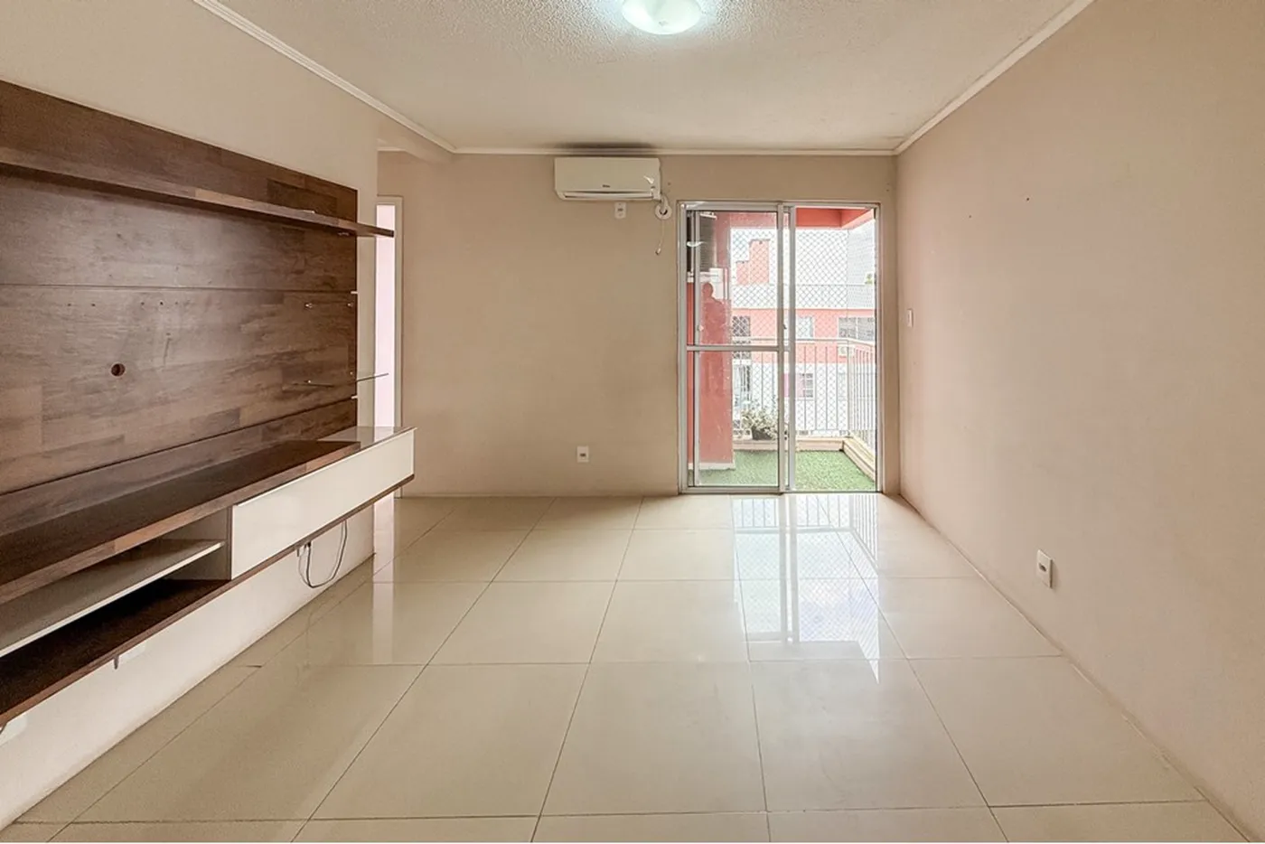 PAC 240 Apto 612651059-7 - REMAX Pillares Exclusividades
