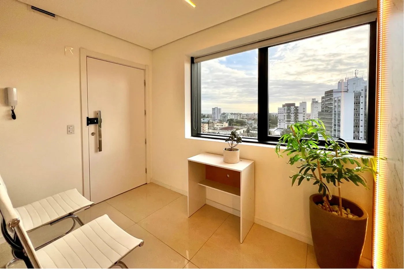 MRGS 885 Sala 610241040-27 - REMAX 520 Exclusividades