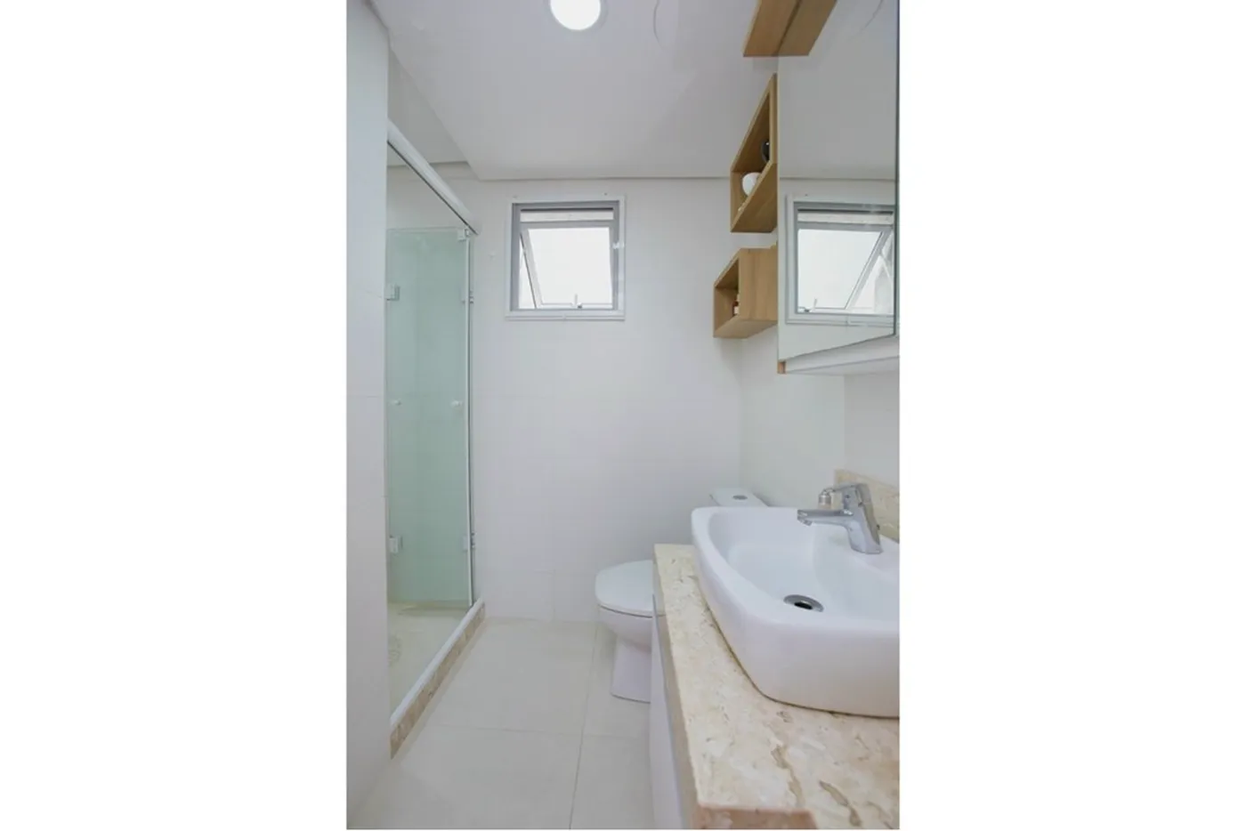 CCA 160 Apto 612481004-82 - REMAX Andar de Cima Exclusividades