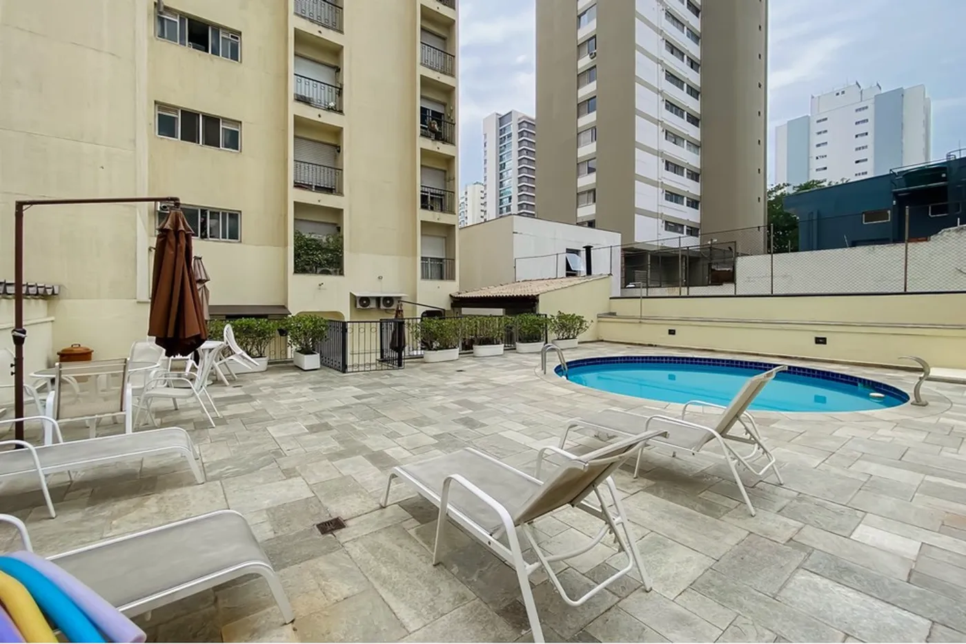 IR 900 Apto 630331102-6 - REMAX Comunità Exclusividades