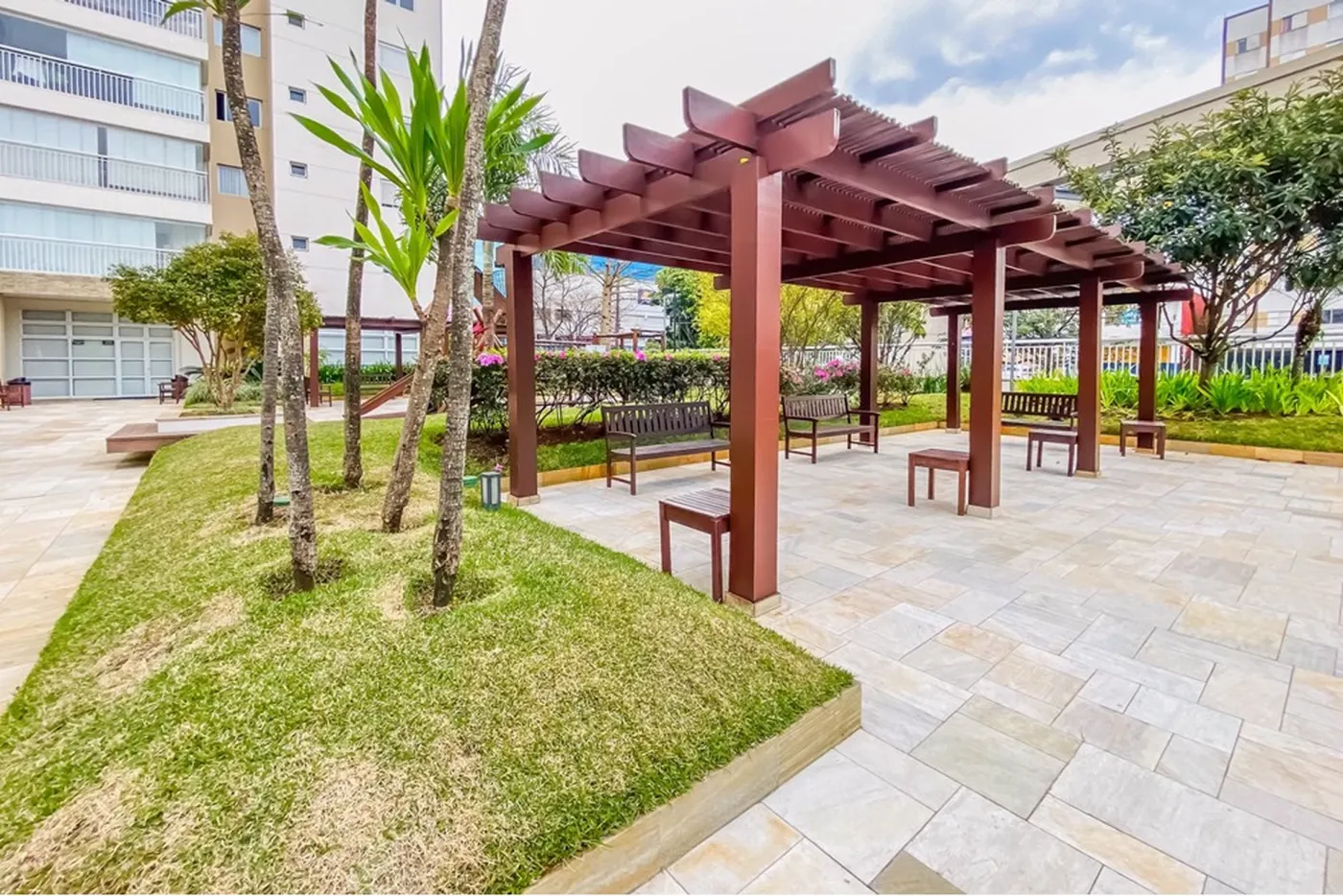 CBEB 520 Apto 601371096-4 - REMAX Boutique Exclusividades