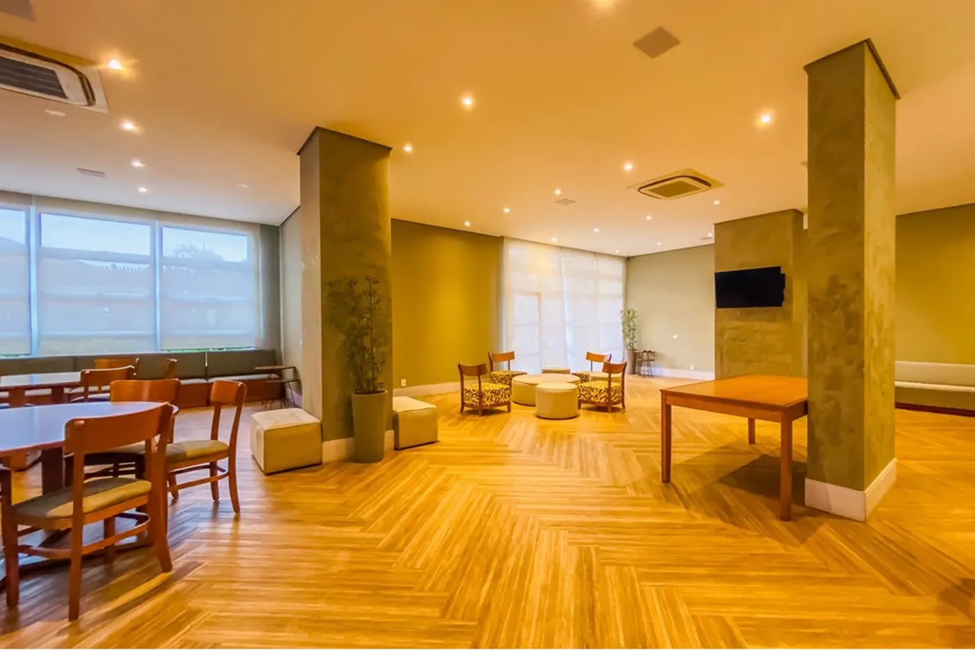 CBEB 520 Apto 601371096-4 - REMAX Boutique Exclusividades