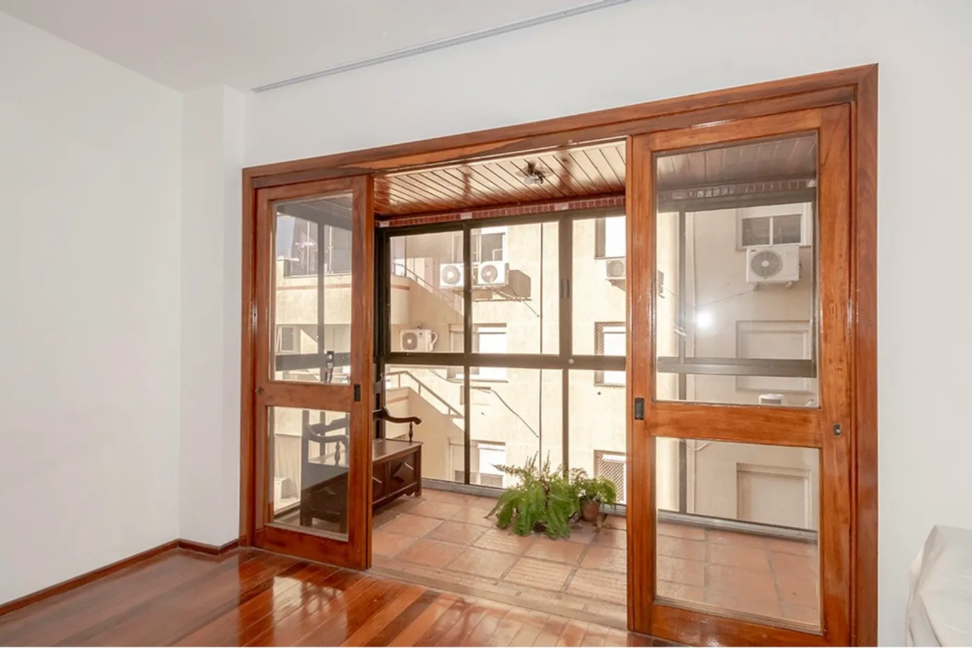 SJHSD 890 Apto 610291021-175 - REMAX Capital Park Exclusividades