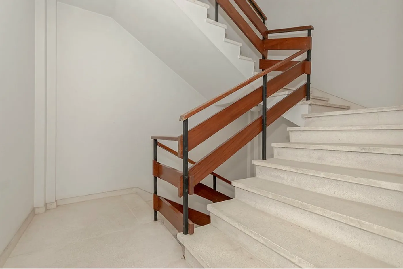 SJHSD 890 Apto 610291021-175 - REMAX Capital Park Exclusividades
