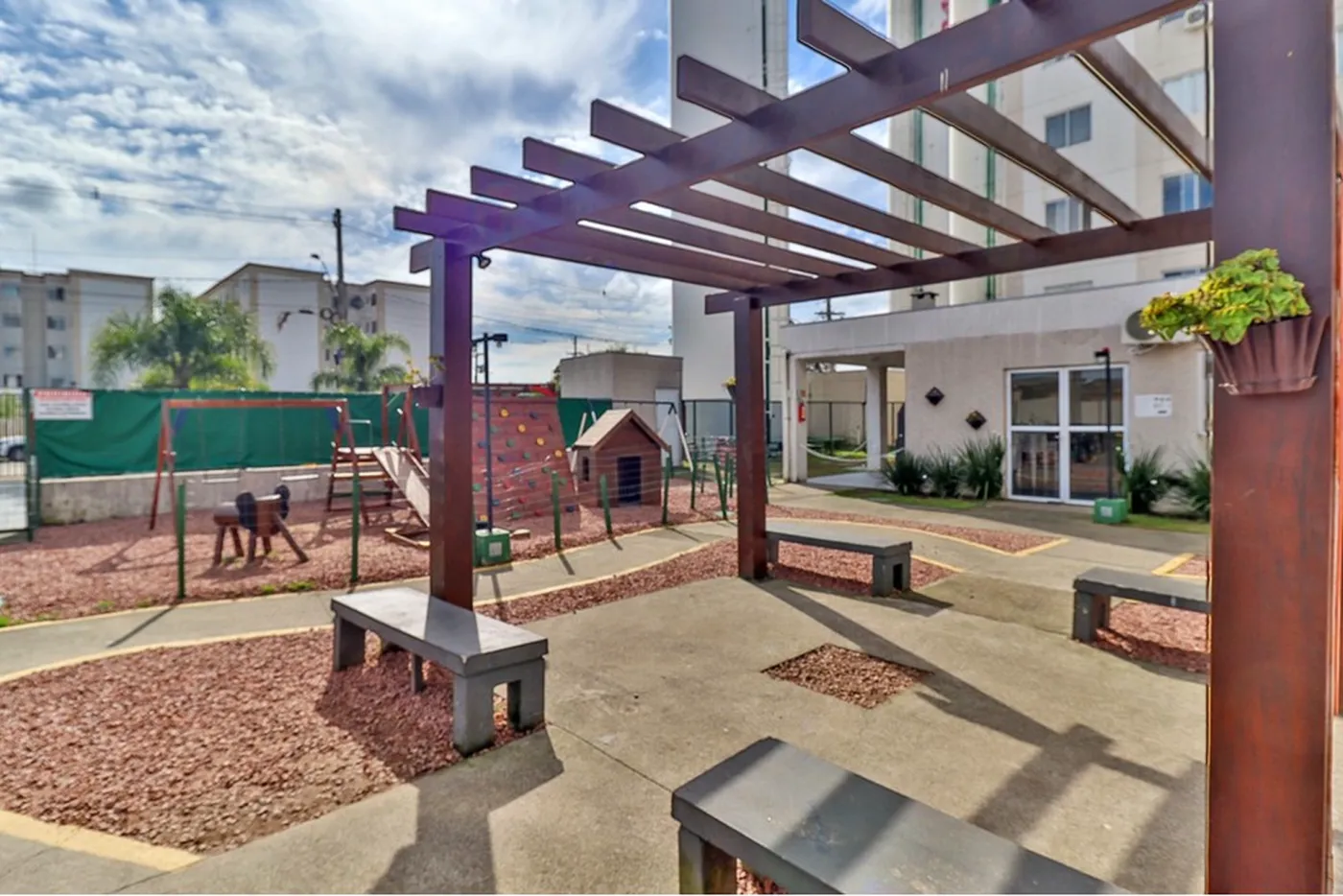 RSPN 931 Apto 610191054-8 - REMAX Casa Sul Exclusividades