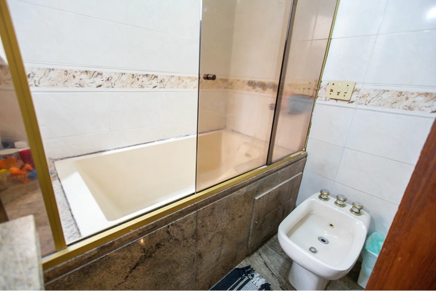 PA 688 Apto 601081090-15 - REMAX Lepex Exclusividades
