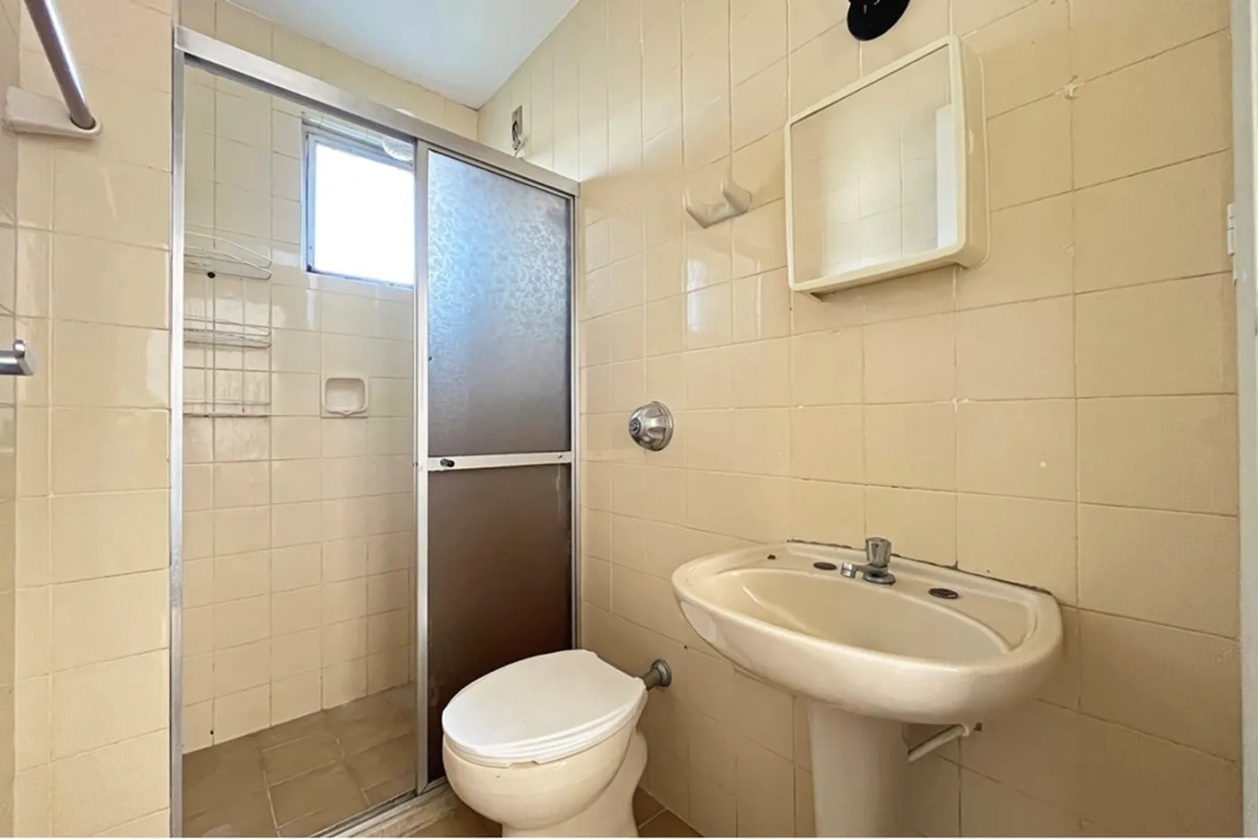 TN 700 Apto 610101004-56 - REMAX Tri Exclusividades