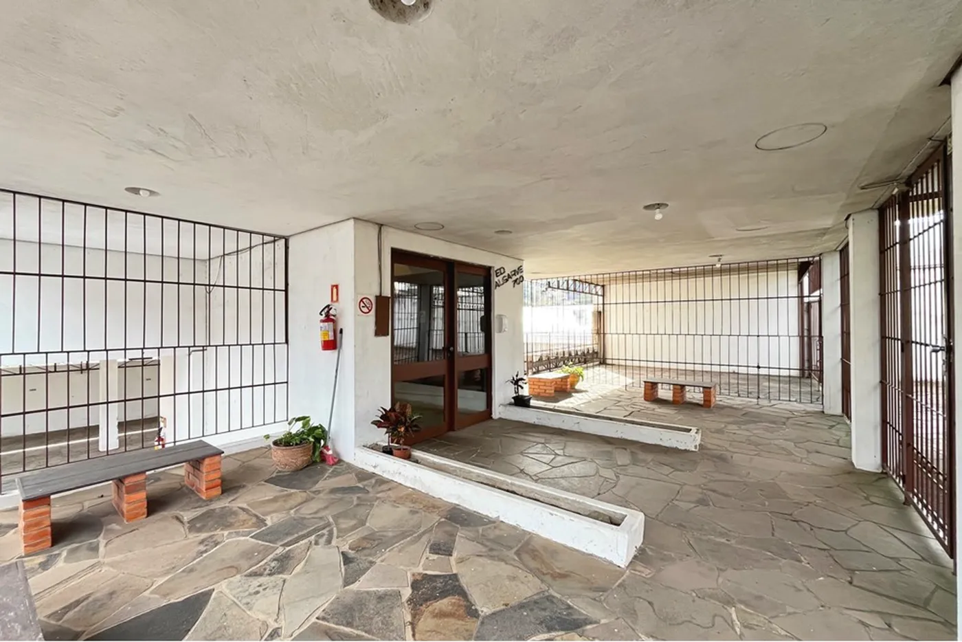TN 700 Apto 610101004-56 - REMAX Tri Exclusividades
