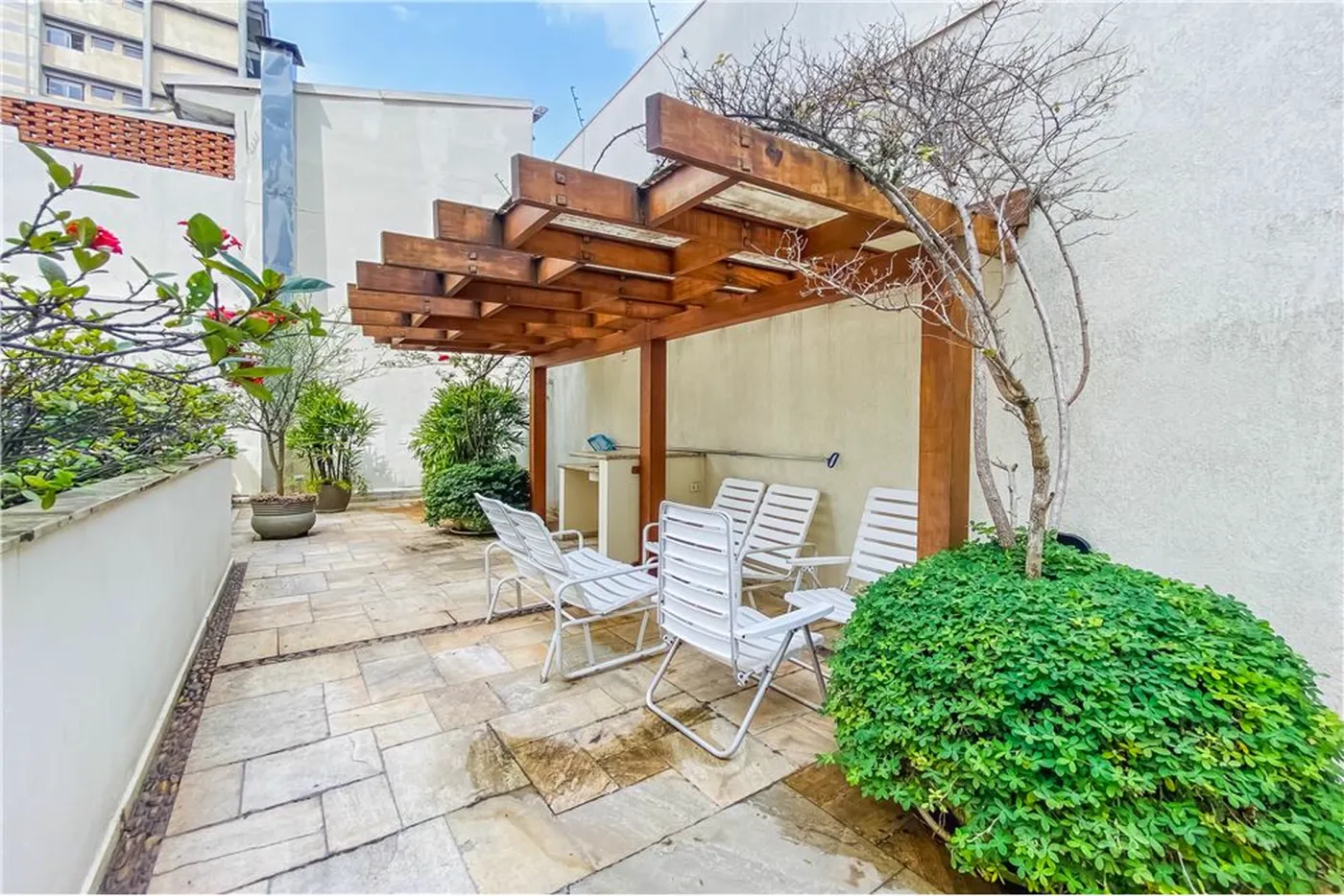 SA 268 Apto 601371001-103 - REMAX Boutique Exclusividades