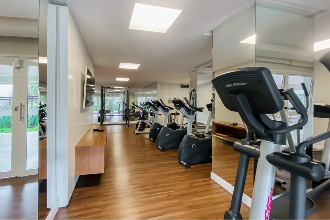 BNY 161 Apto 602221002-35 - REMAX Galeria Exclusividades