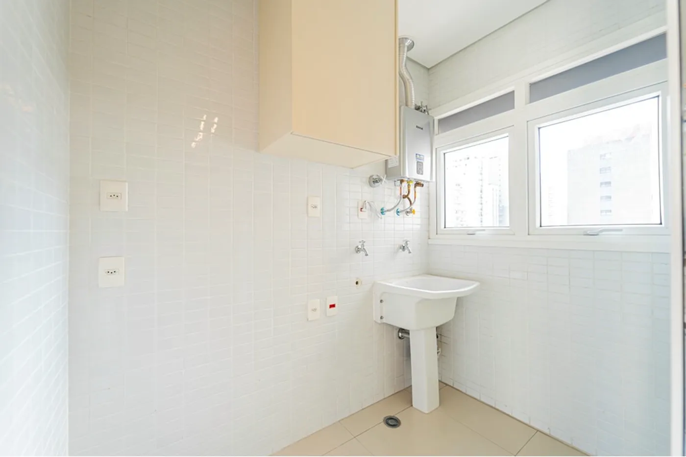 VONC 147 Apto 601301082-12 - Remax Studio 76 Exclusividades