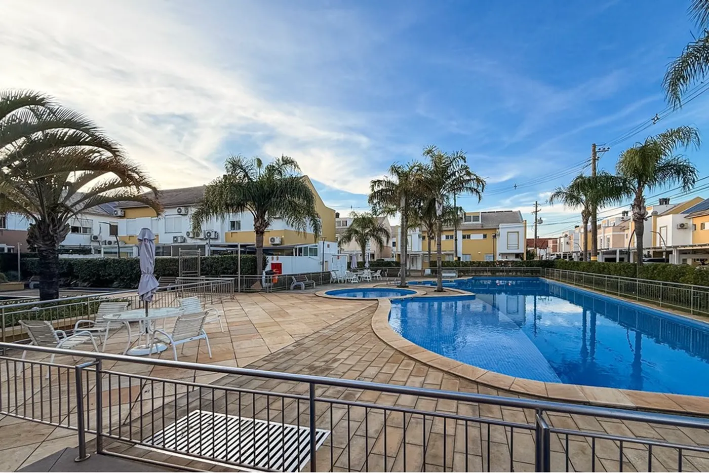 EVA 550 Casa 612651033-94 - REMAX Pillares Exclusividades