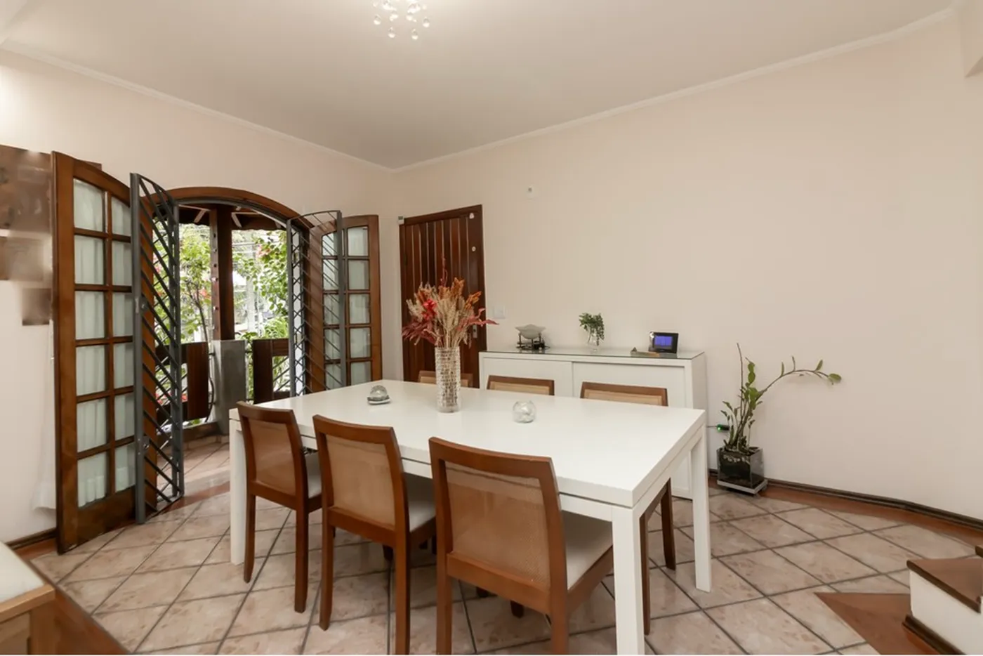 JVBCT 524 Casa 602291020-33 - REMAX B12 Exclusividades