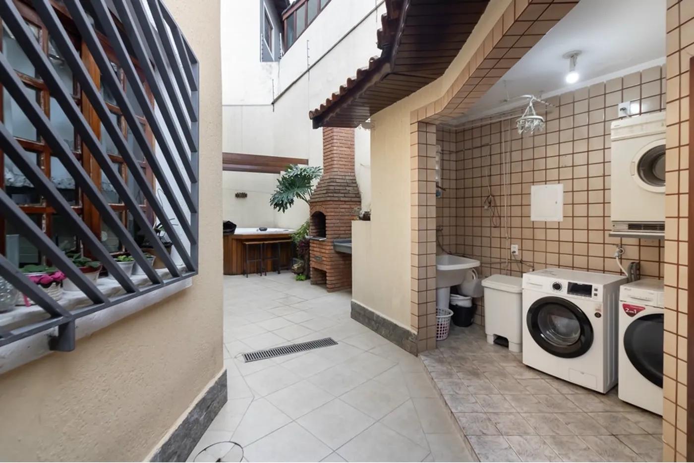 JVBCT 524 Casa 602291020-33 - REMAX B12 Exclusividades