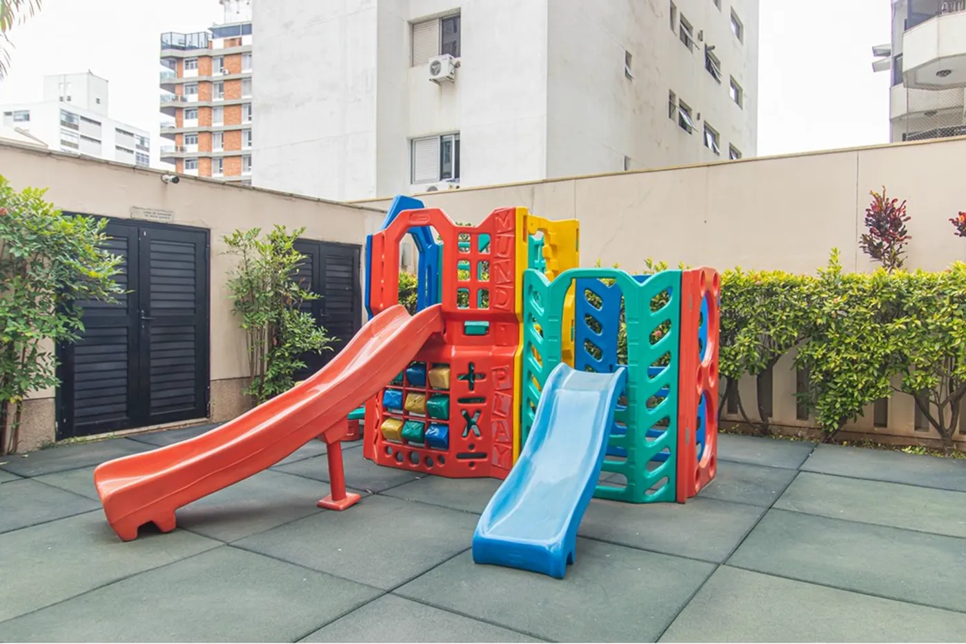 HH 870 Apto 601081011-69 - REMAX Lepex Exclusividades