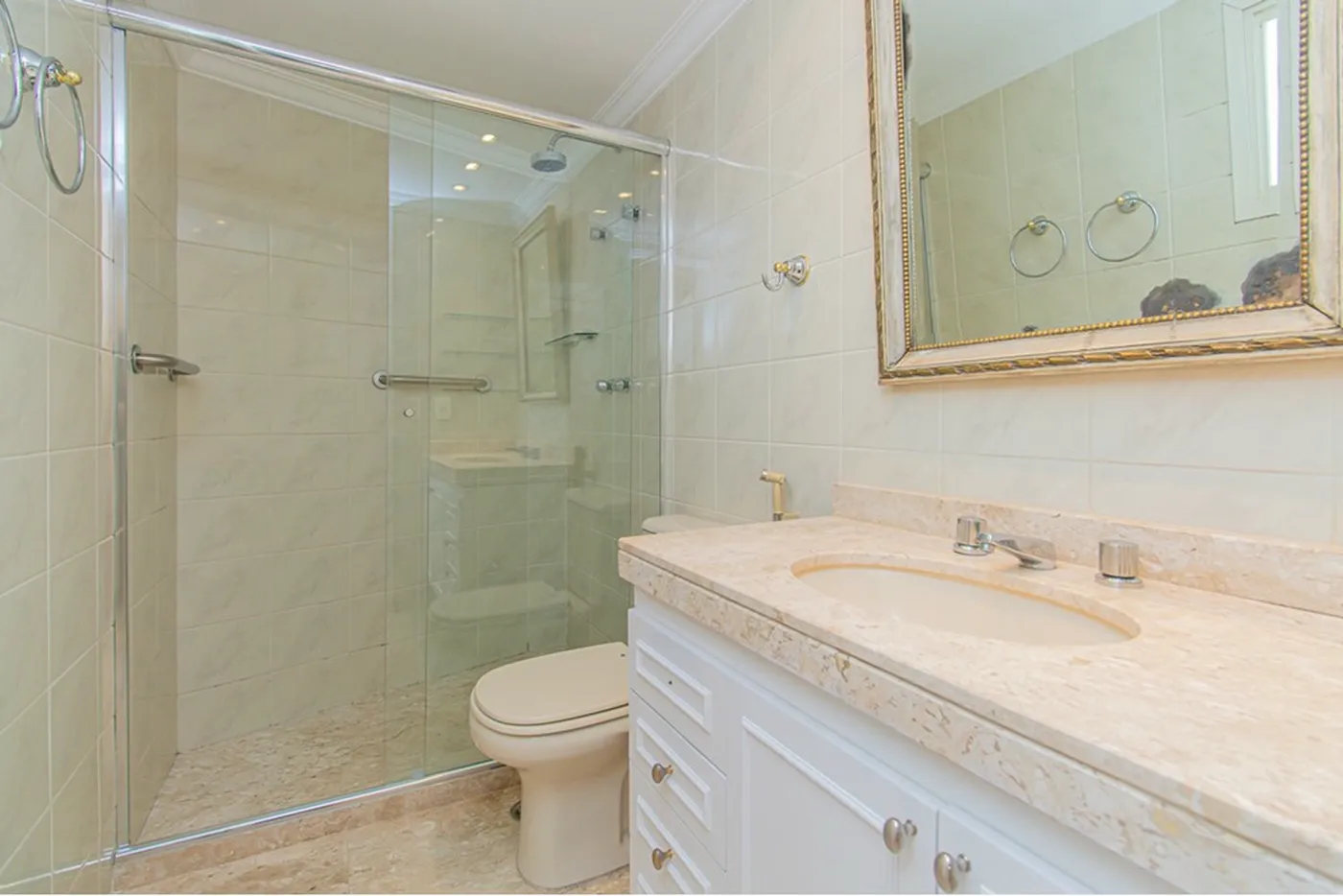 HH 870 Apto 601081011-69 - REMAX Lepex Exclusividades