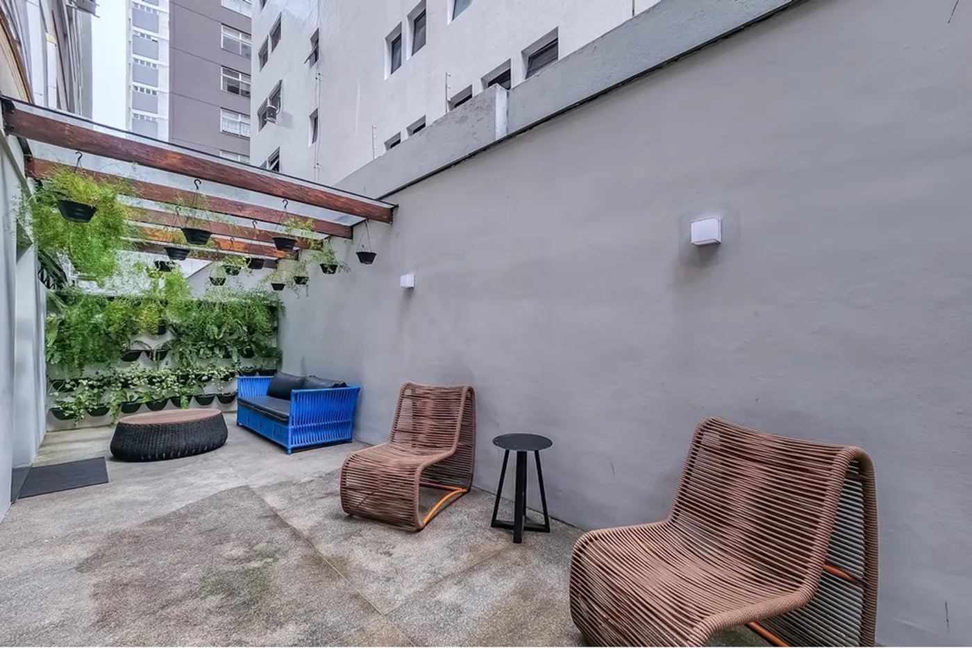 HBDI 709 Apto 601081048-33 - REMAX Lepex Exclusividades