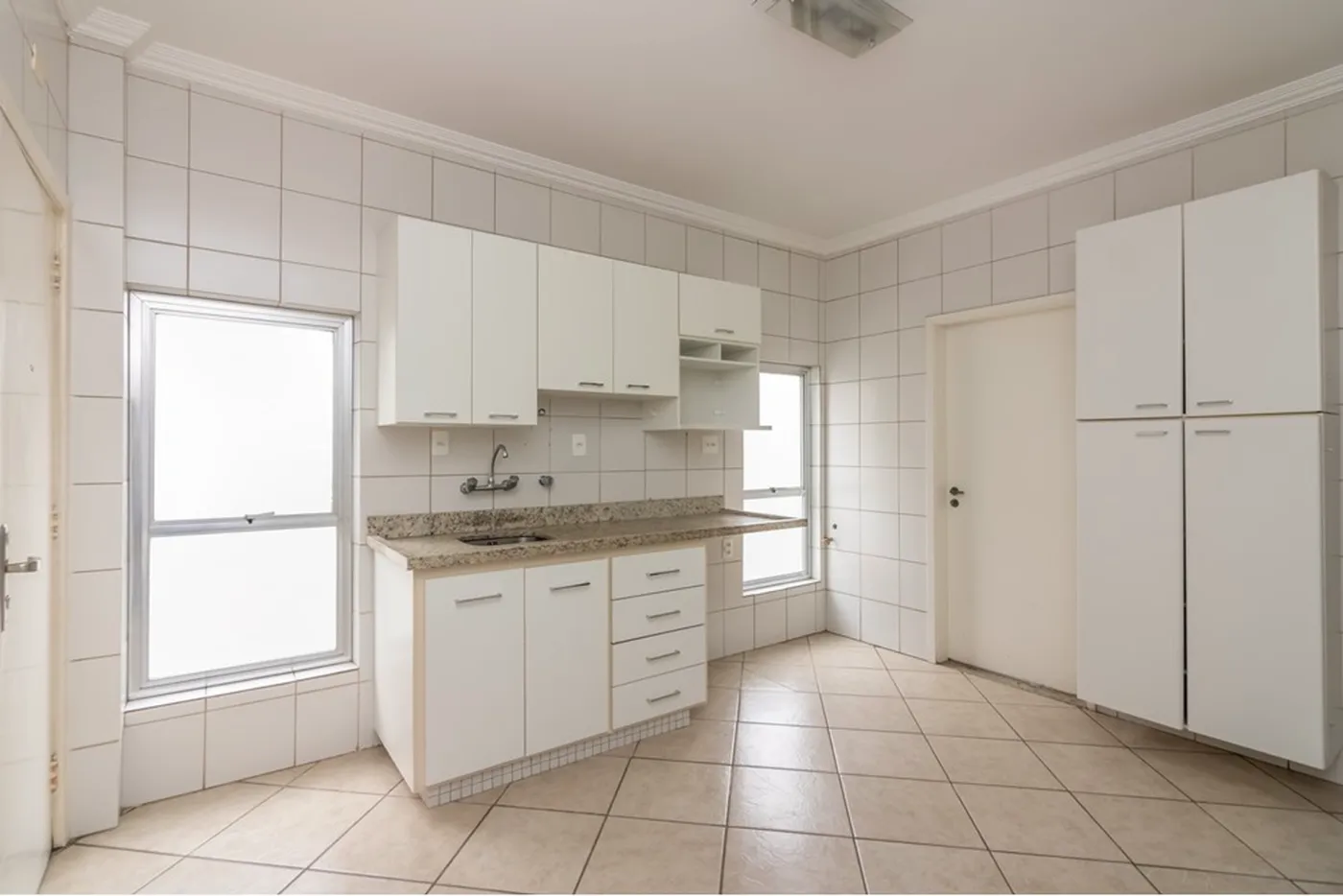 HBDI 709 Apto 601081048-33 - REMAX Lepex Exclusividades