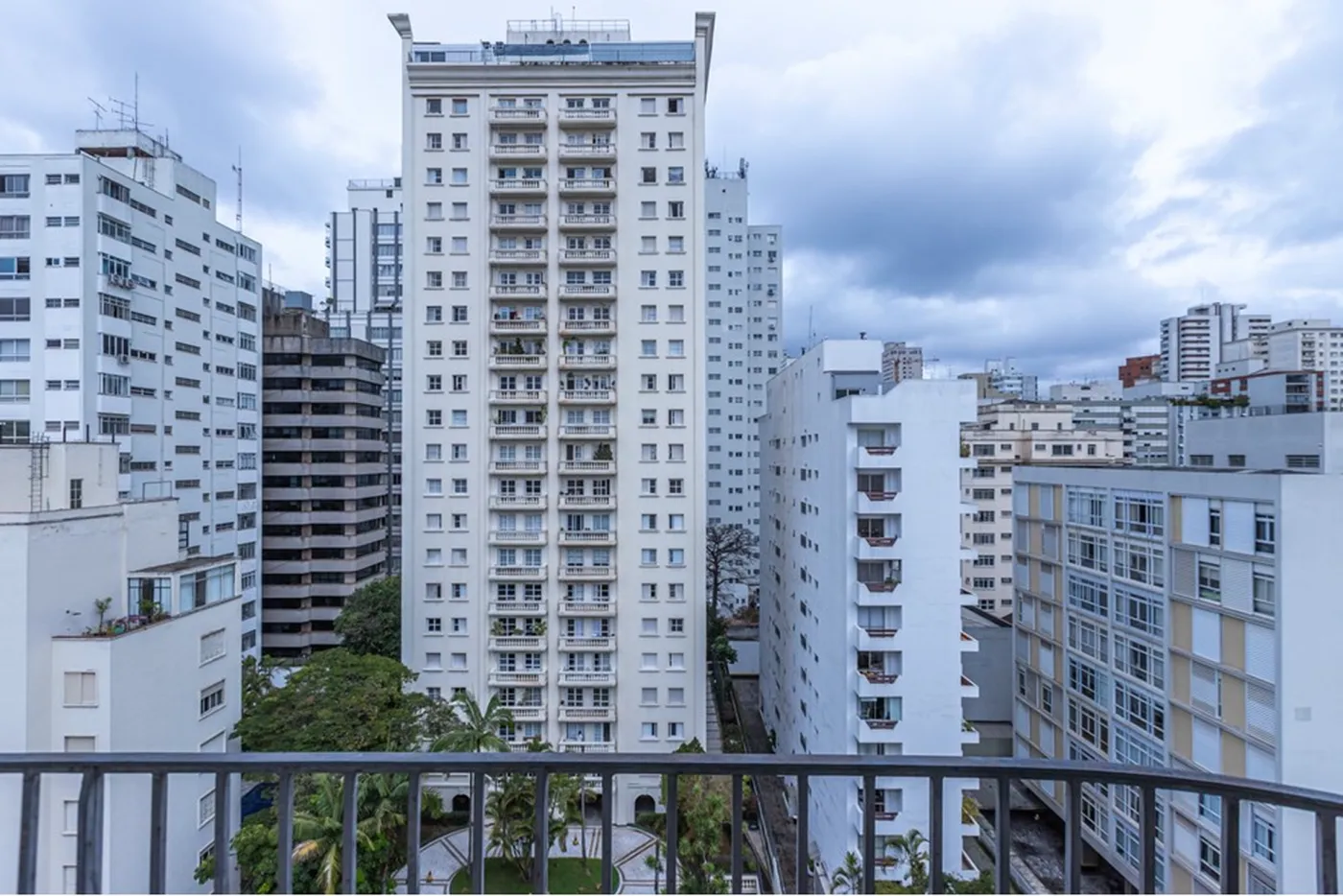 HA 324 Apto 601081056-38 - REMAX Lepex Exclusividades