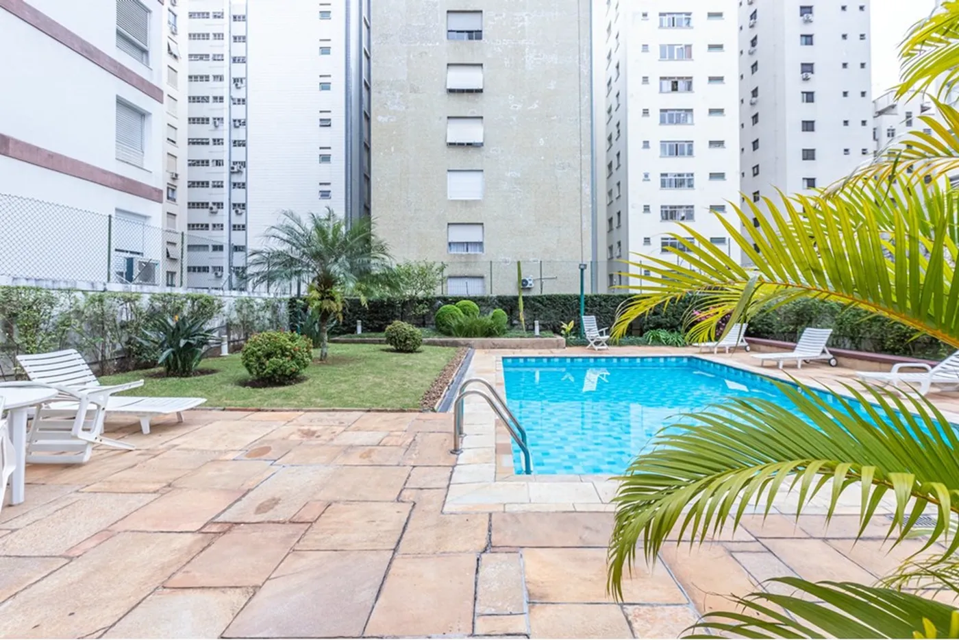 HA 324 Apto 601081056-38 - REMAX Lepex Exclusividades