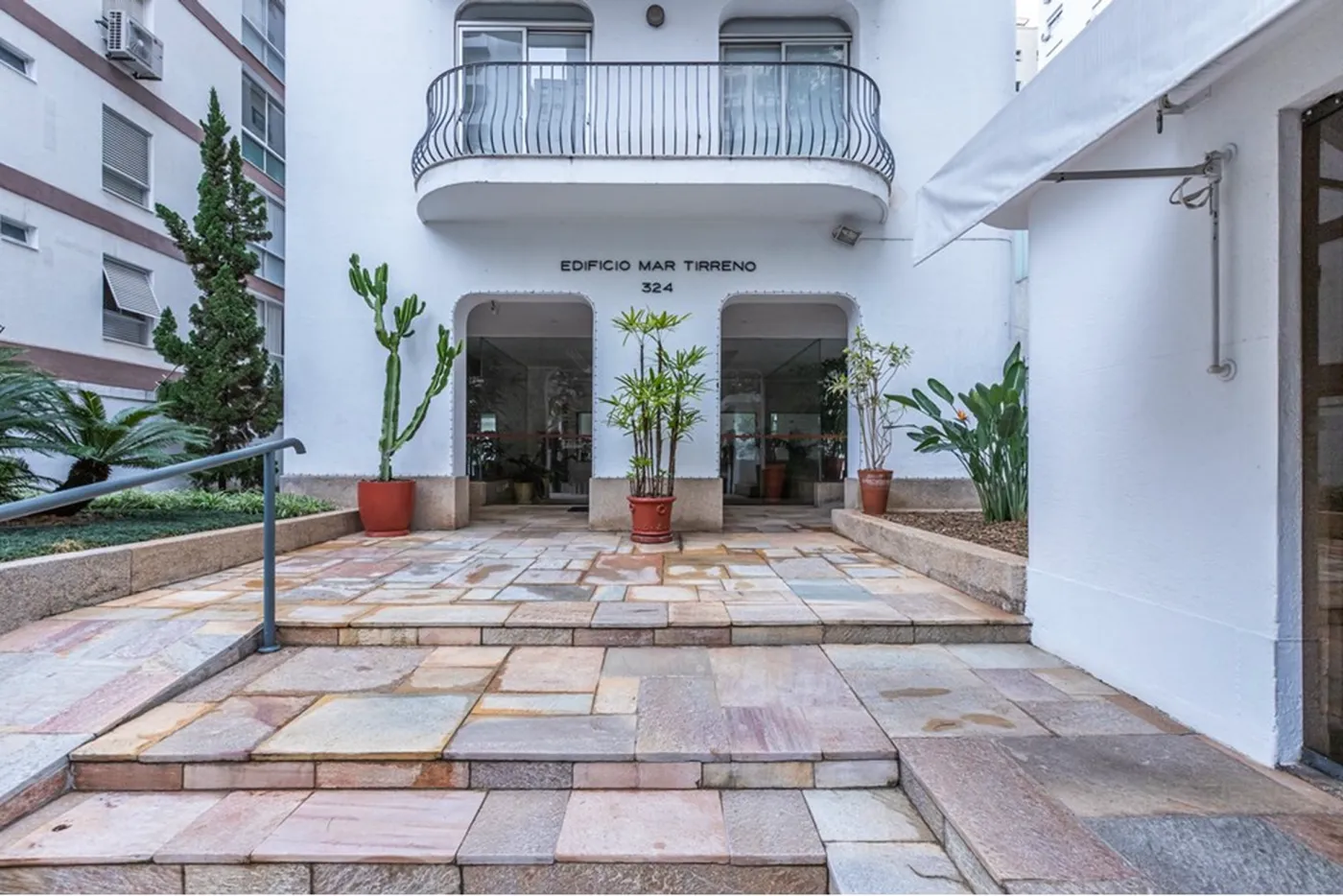 HA 324 Apto 601081056-38 - REMAX Lepex Exclusividades