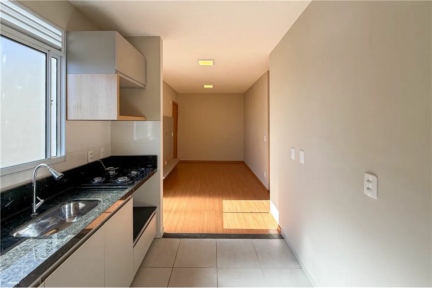 EVA 425 Apto 612651009-66 - REMAX Pillares Exclusividades