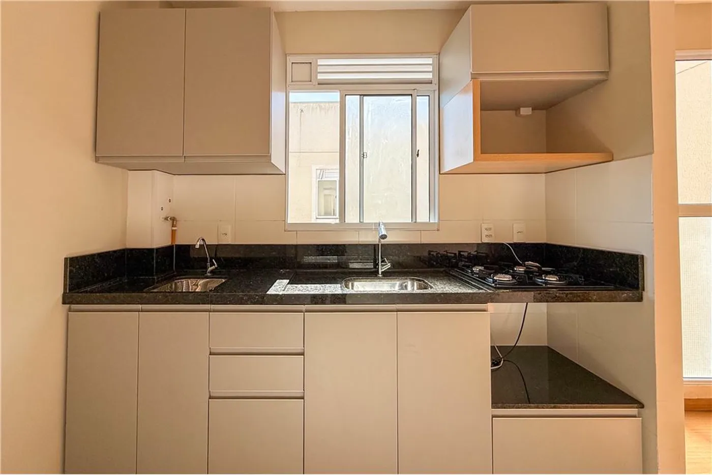 EVA 425 Apto 612651009-66 - REMAX Pillares Exclusividades