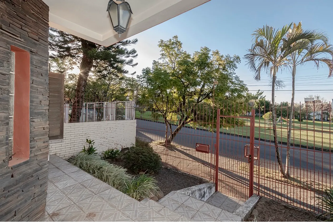 JPJH 113 610291021-176 - REMAX Capital Park Exclusividades