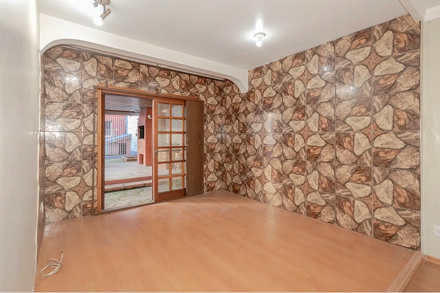 JPJH 113 610291021-176 - REMAX Capital Park Exclusividades