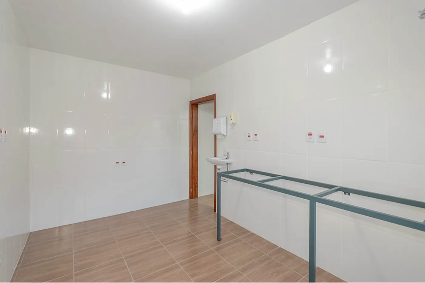 JPJH 113 610291021-176 - REMAX Capital Park Exclusividades