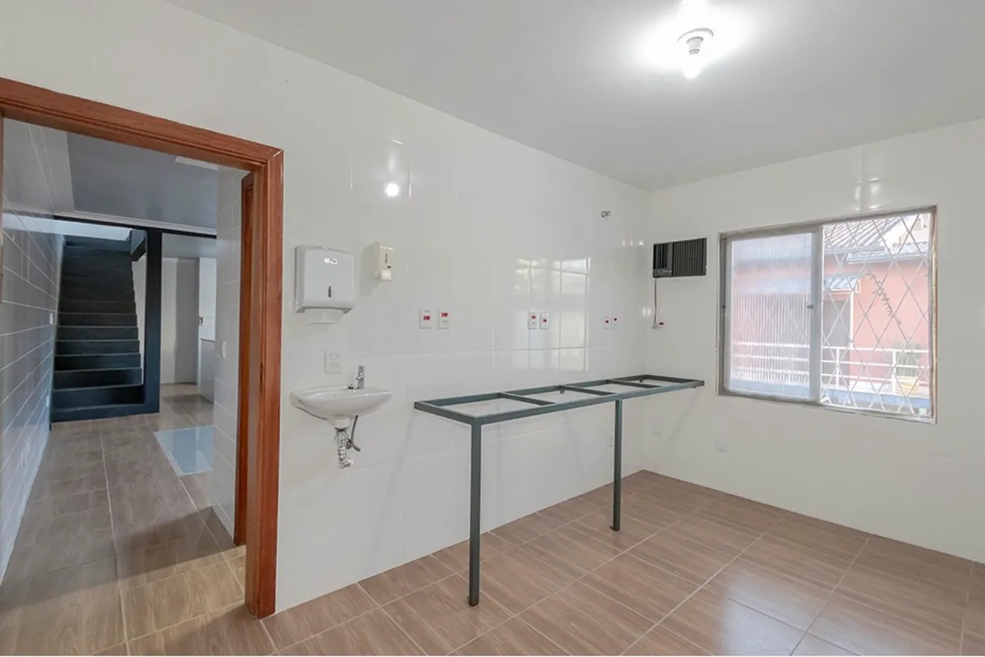 JPJH 113 610291021-176 - REMAX Capital Park Exclusividades