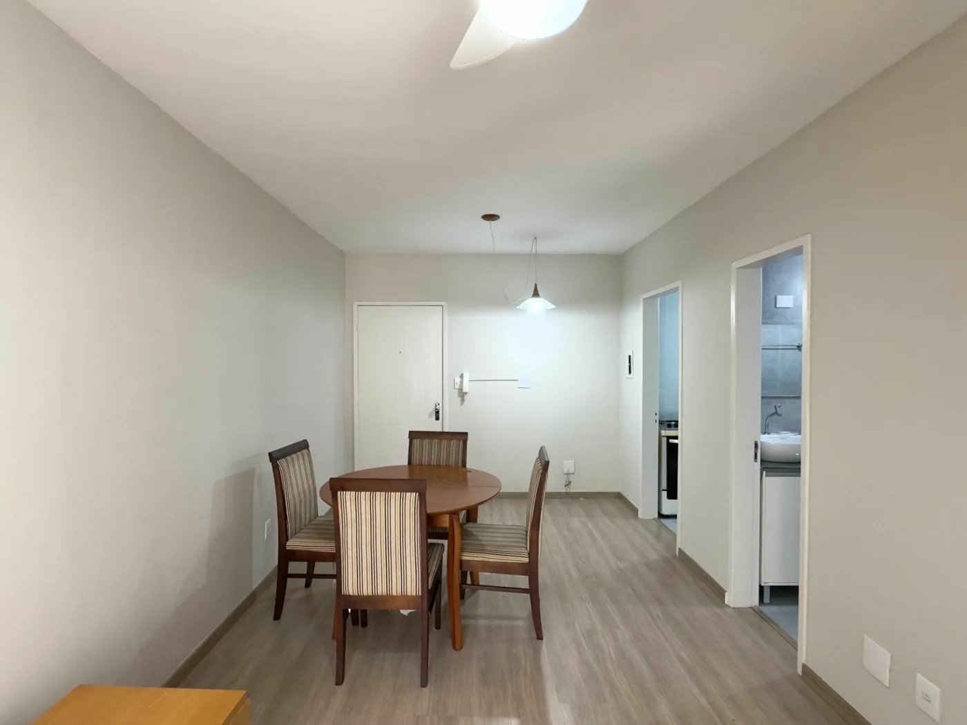 CHWL 386 Apto 384-LA - Laura Imóveis Exclusividades