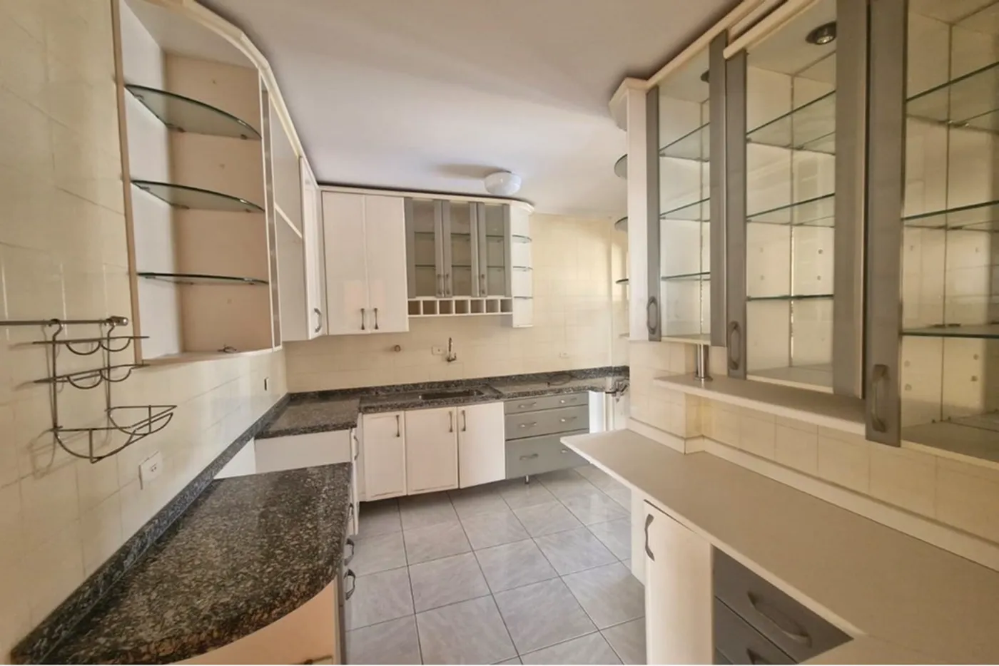 TA 563 Apto 602291018-169 - REMAX B12 Exclusividades TA 563 Apto 602291018-169 - REMAX B12 Exclusividades